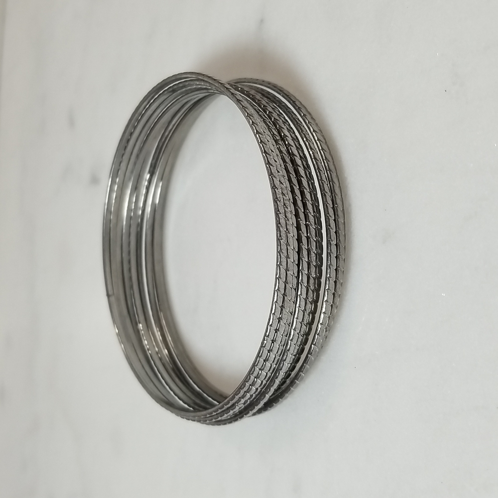 Bracelets - Picture 3 of 4